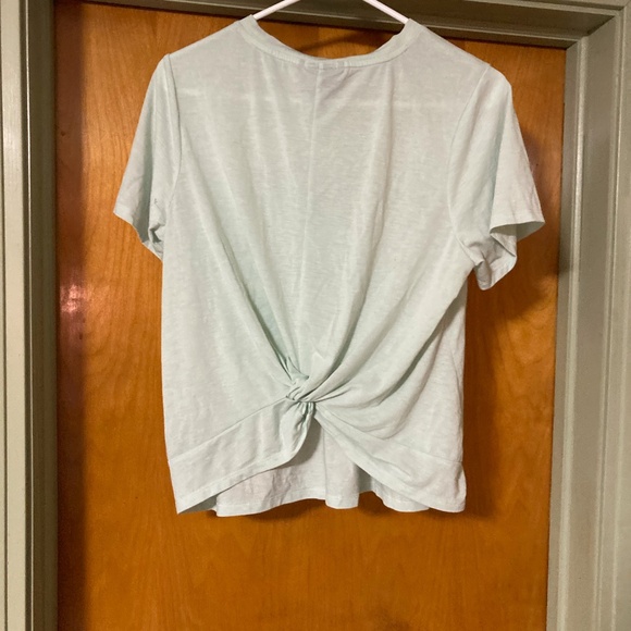 The North Face Women's Tie Knot on Back Short Sleeve Shirt Light Green Size M - Picture 3 of 4